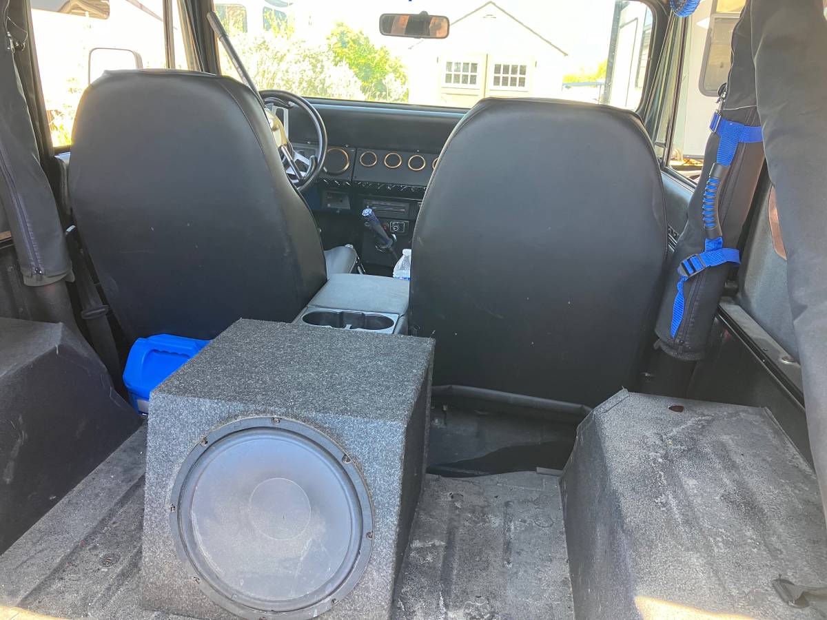 Wrangler-sport-yj-1990-black-12