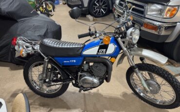 Yamaha-DT175-Enduro-1975-2