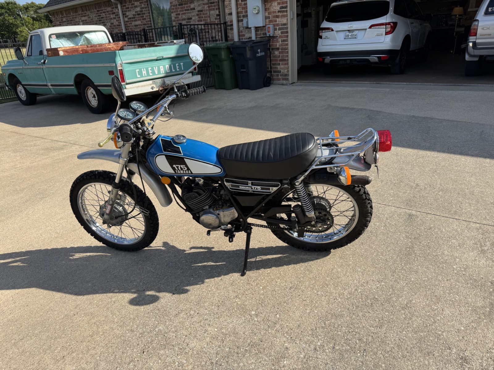 Yamaha-DT175-Enduro-1975-8