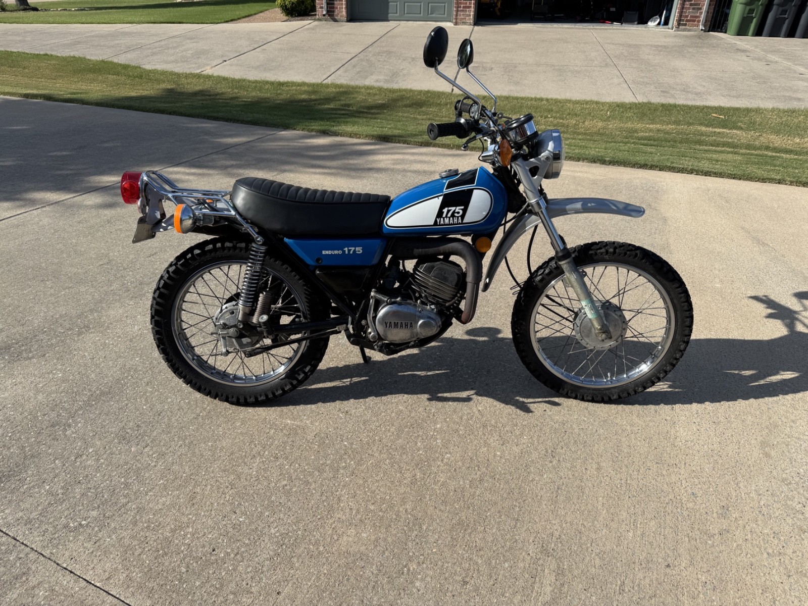 Yamaha-DT175-Enduro-1975-9