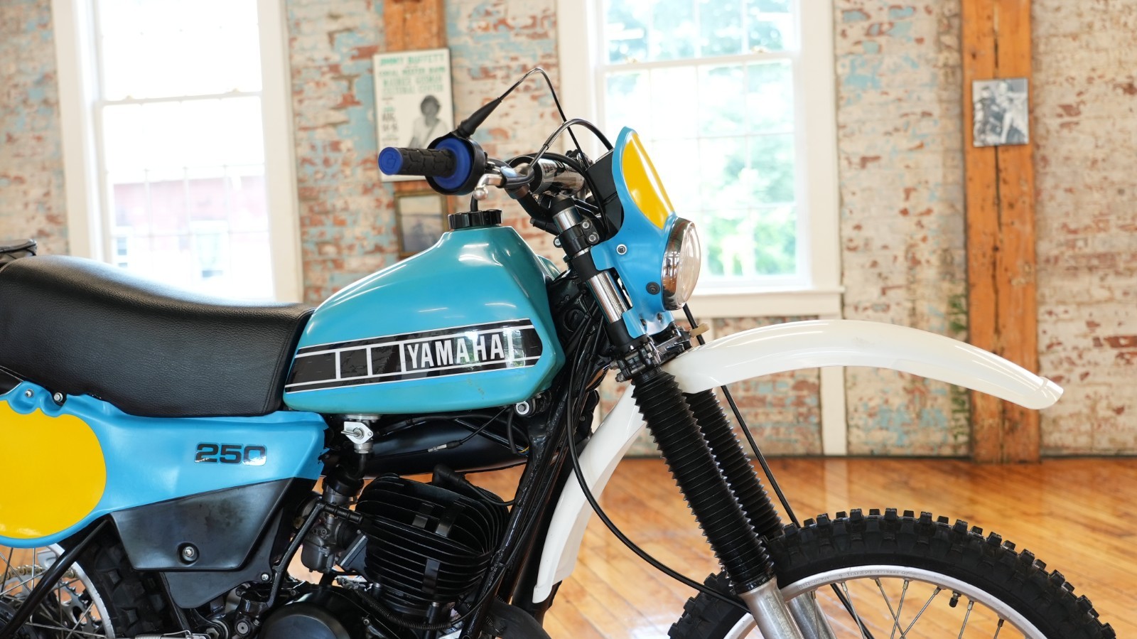 Yamaha-IT250-1980-1