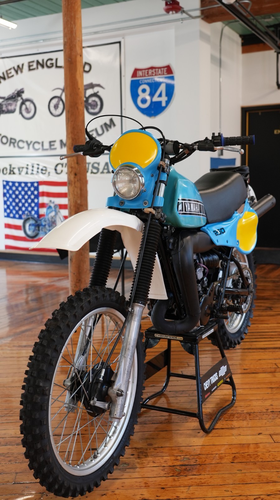 Yamaha-IT250-1980-13