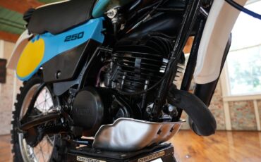 Yamaha-IT250-1980-15