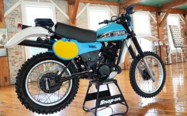 Yamaha-IT250-1980