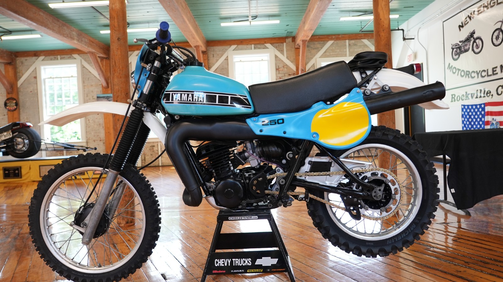 Yamaha-IT250-1980-8
