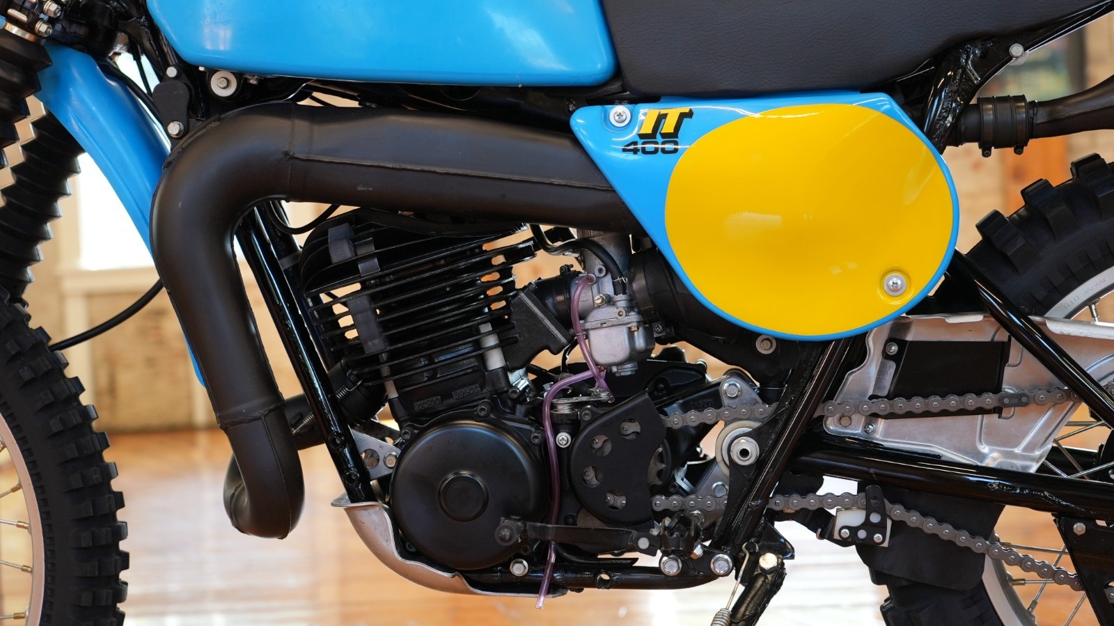Yamaha-IT400F-1979-11