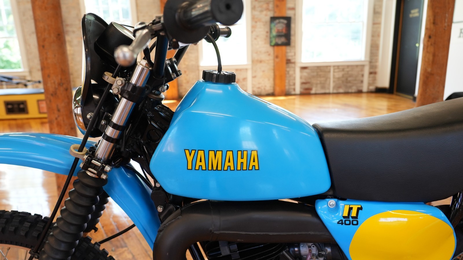 Yamaha-IT400F-1979-12