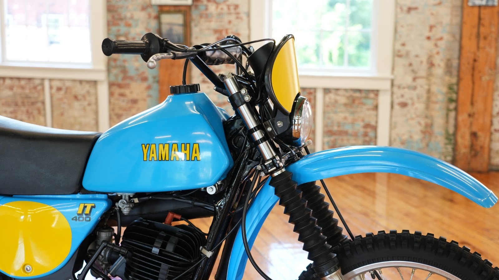Yamaha-IT400F-1979-2