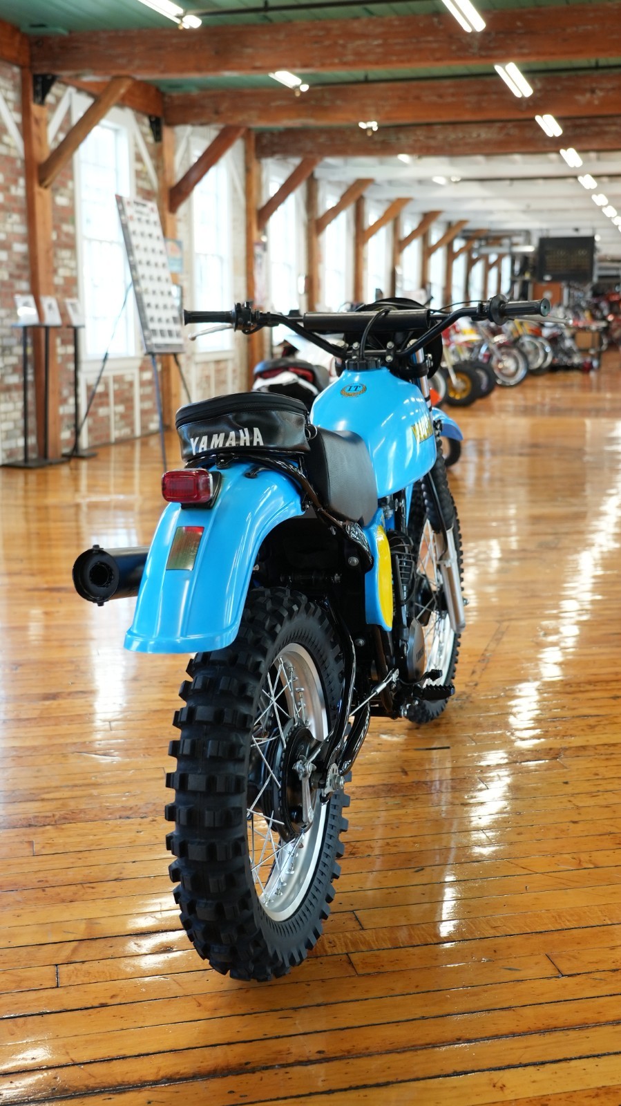 Yamaha-IT400F-1979-4