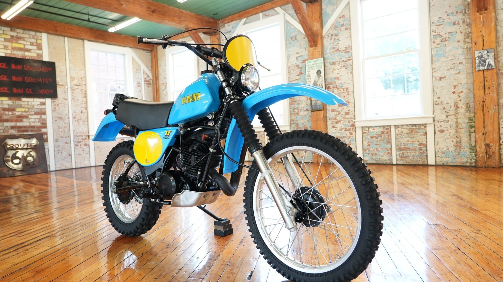 Yamaha-IT400F-1979