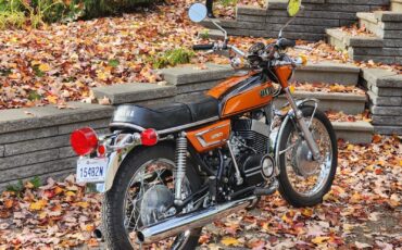 Yamaha-R5-1972-2