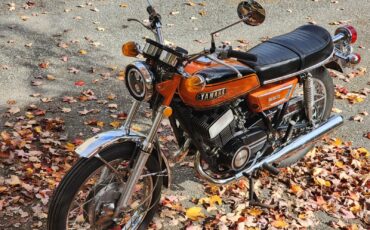 Yamaha-R5-1972-3