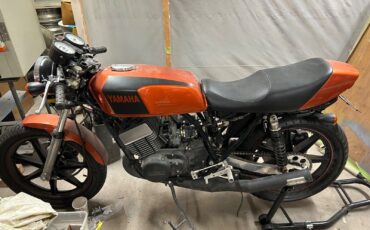 Yamaha-RD400-1977-5