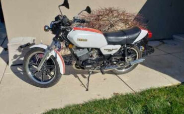 Yamaha-RD400-DAYTONA-SPECIAL-1979-2