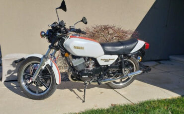Yamaha-RD400-DAYTONA-SPECIAL-1979-3
