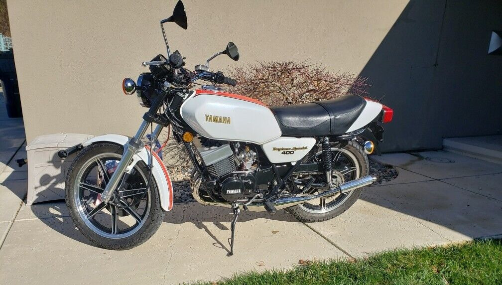 Yamaha-RD400-DAYTONA-SPECIAL-1979-3