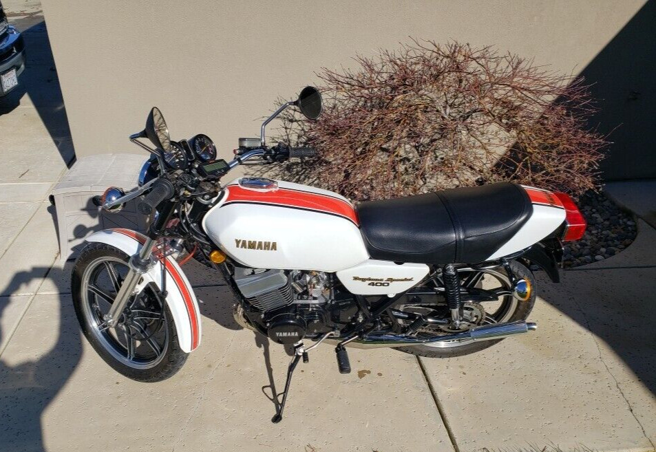 Yamaha-RD400-DAYTONA-SPECIAL-1979-4