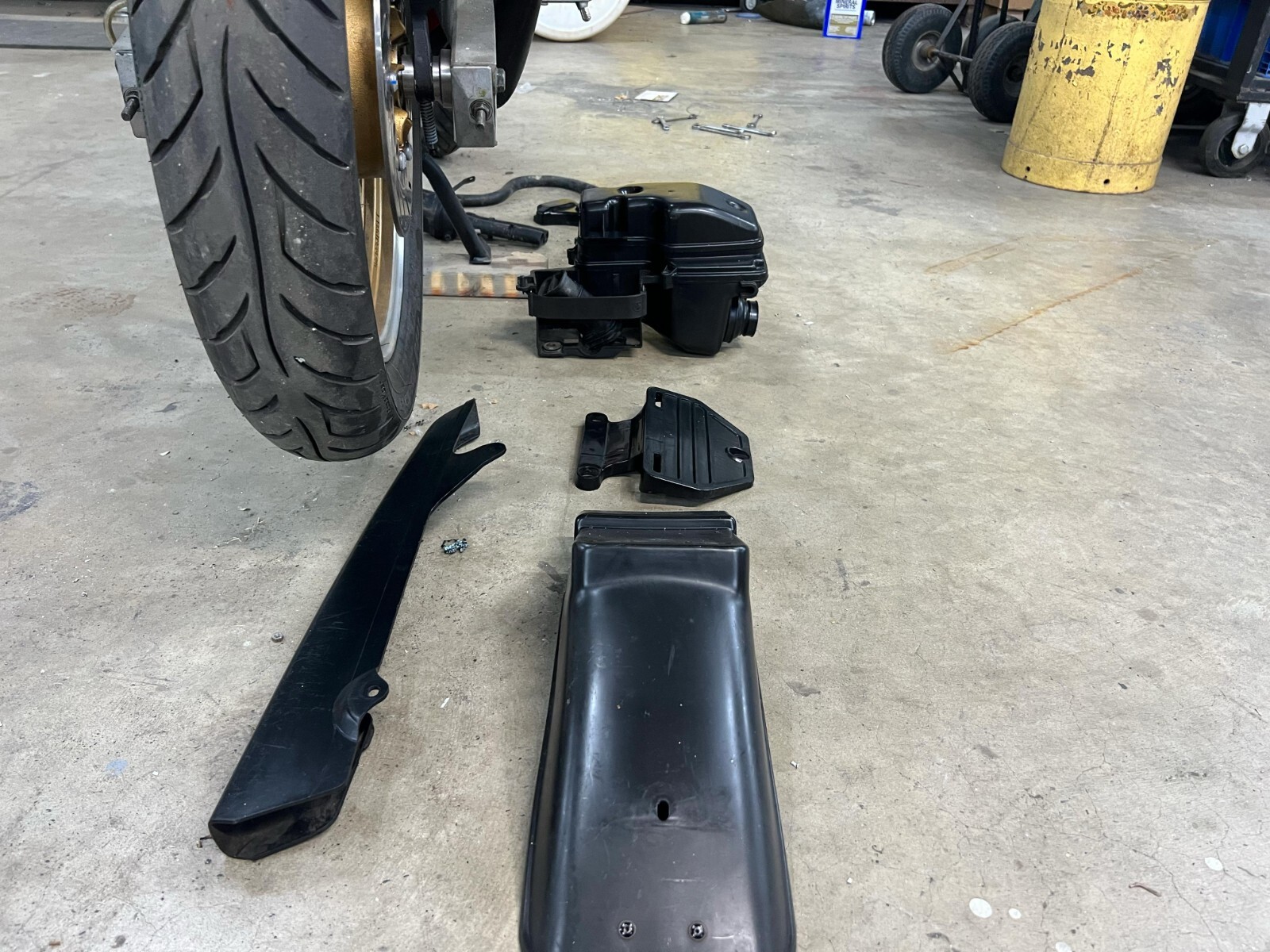Yamaha-RZ-350-1985-18
