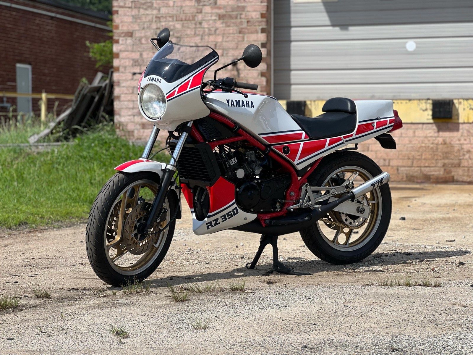 Yamaha-RZ-350-1985-3
