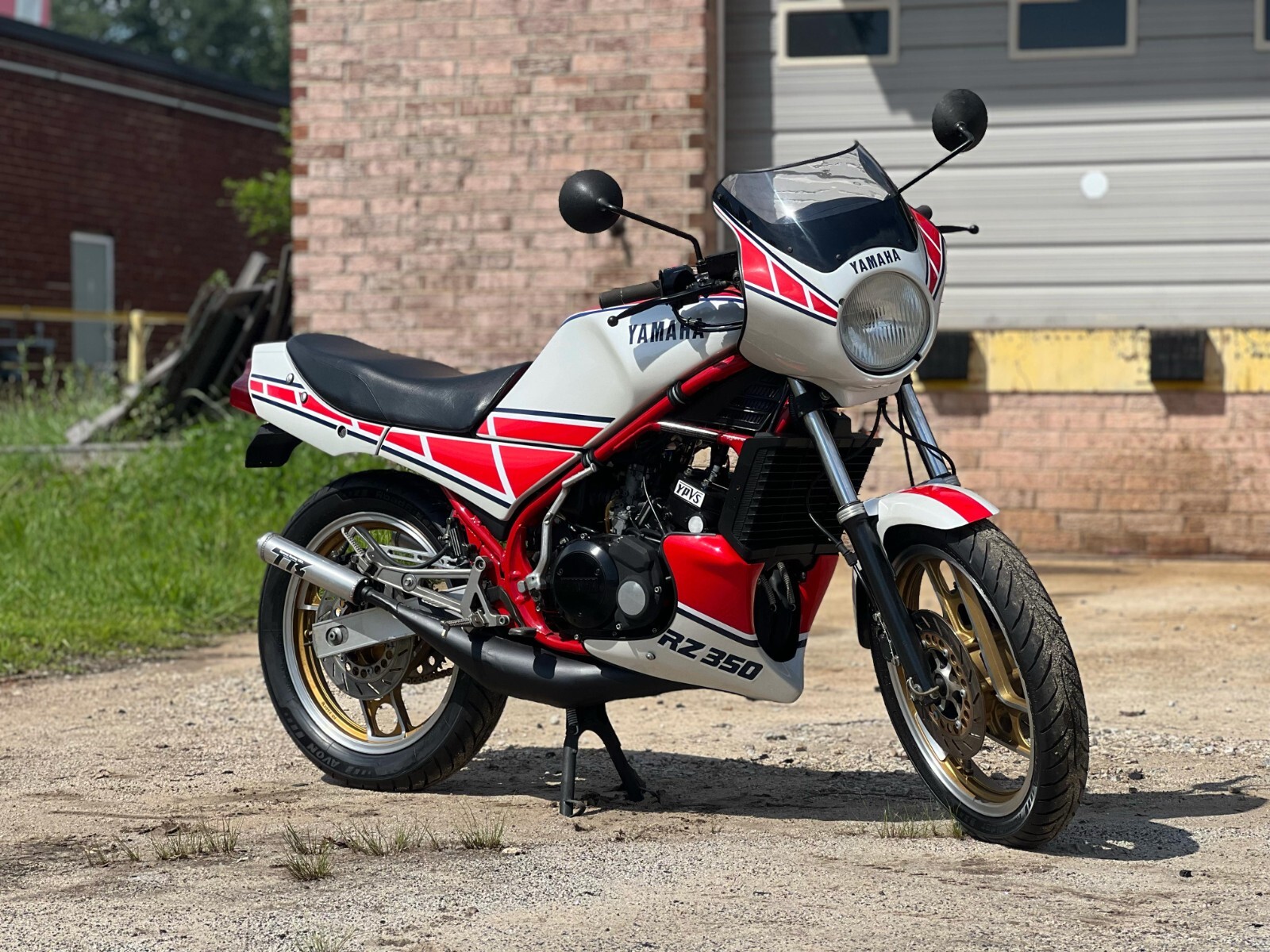 Yamaha-RZ-350-1985