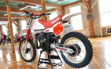 Yamaha-YZ-1982-2