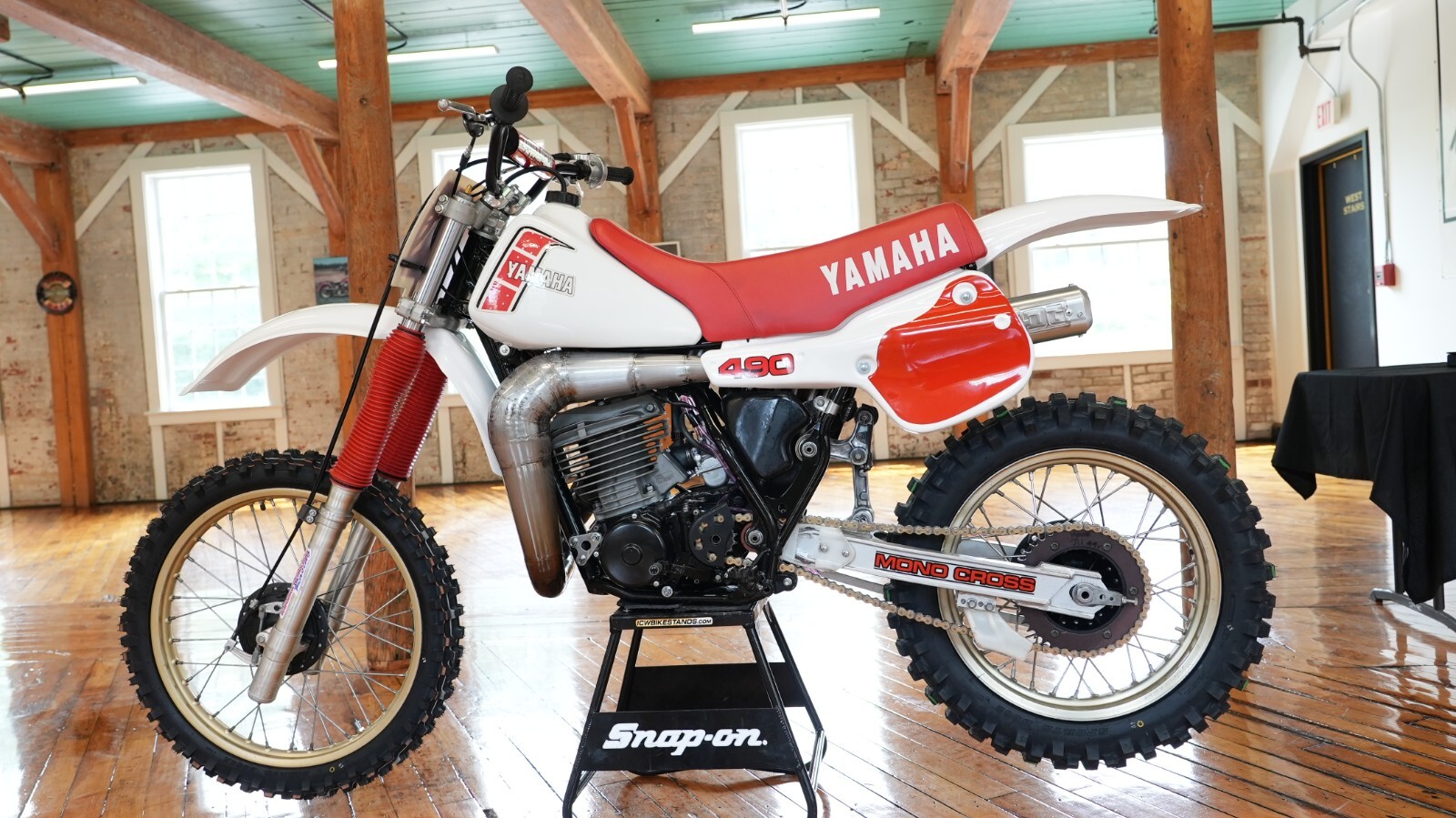 Yamaha-YZ-1982-3