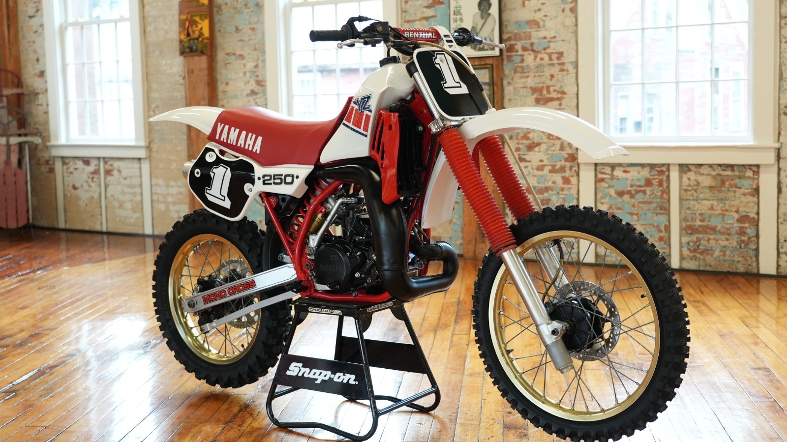 Yamaha-YZ-1985-4