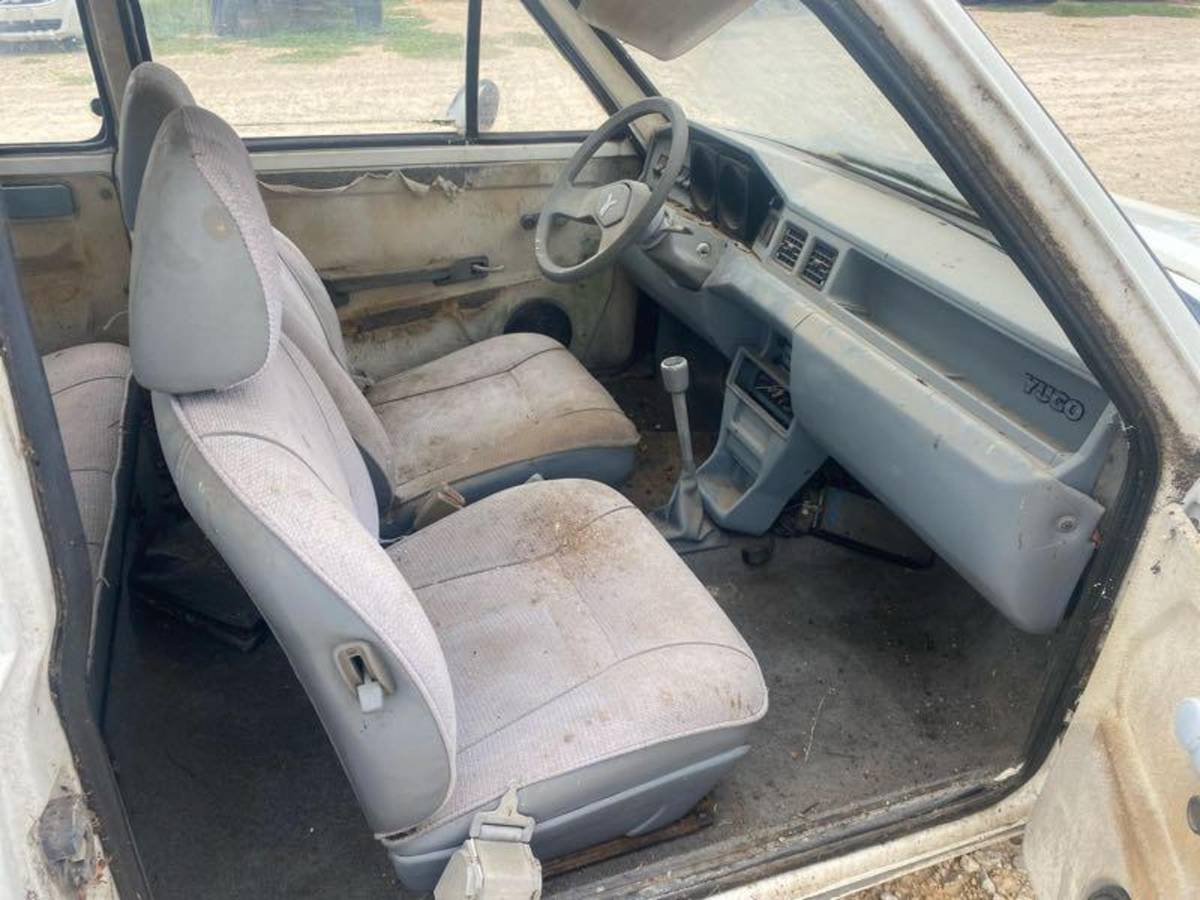 Yugo-102-gv-1989-10