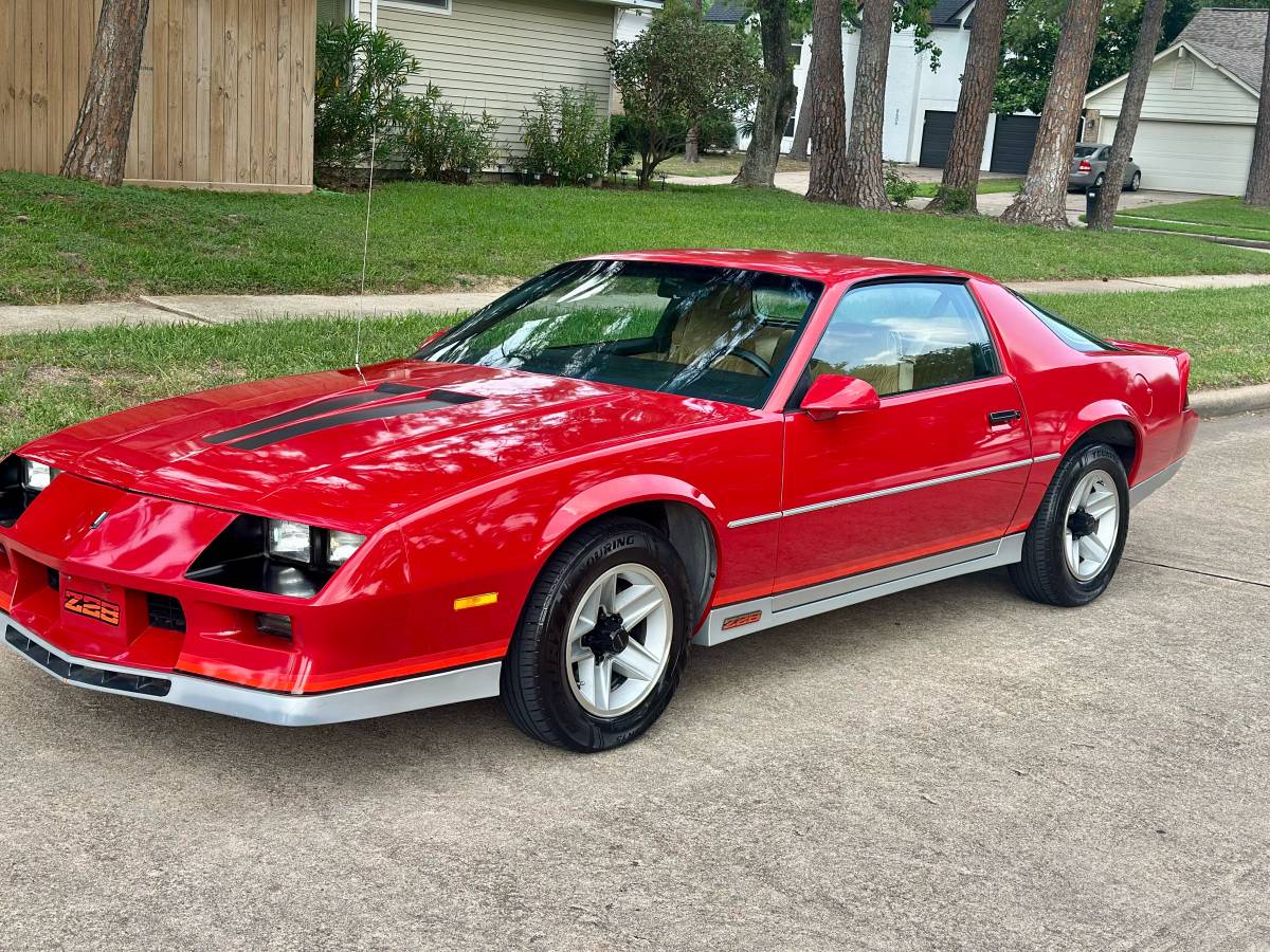 Z28-1982-red-11