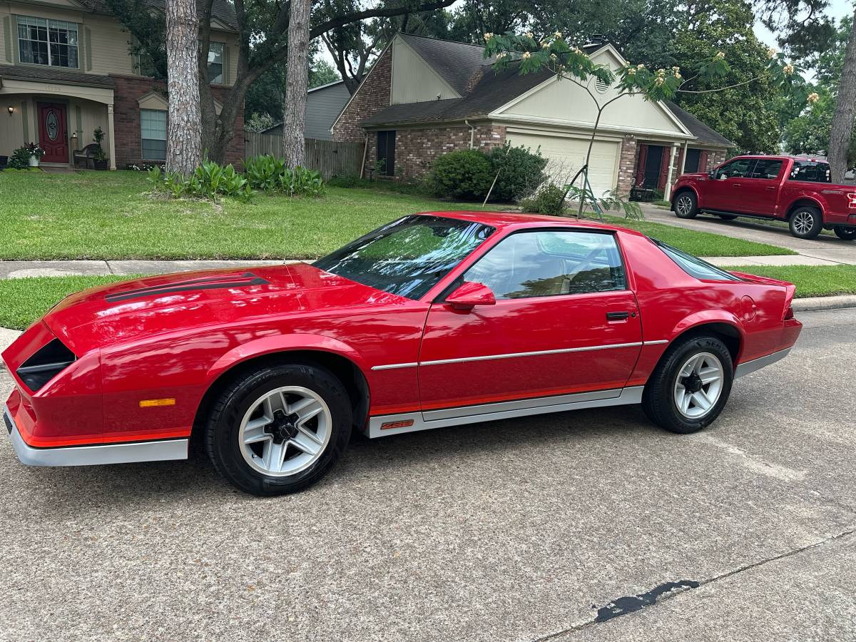 Z28-1982-red-18