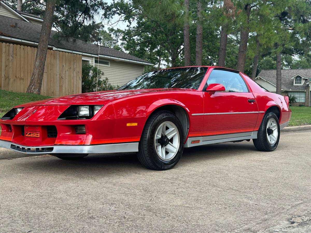 Z28-1982-red-6