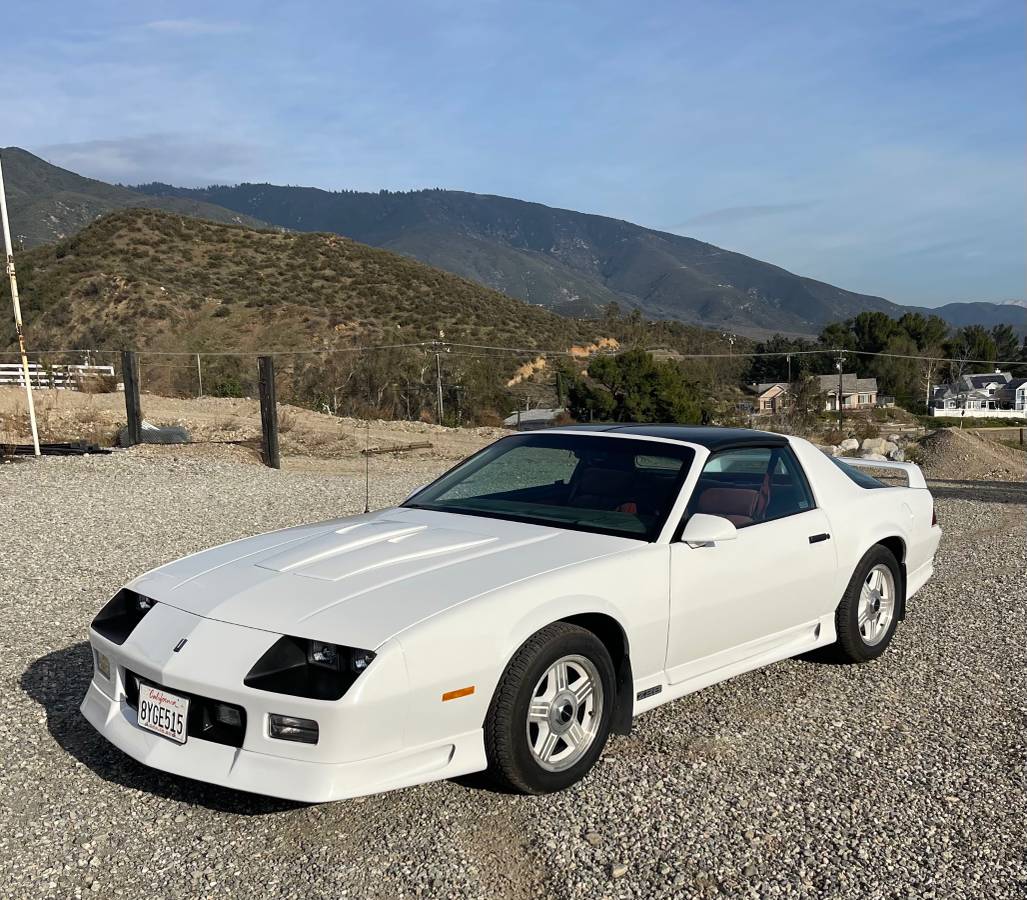 Z28-camaro-1991-white-3