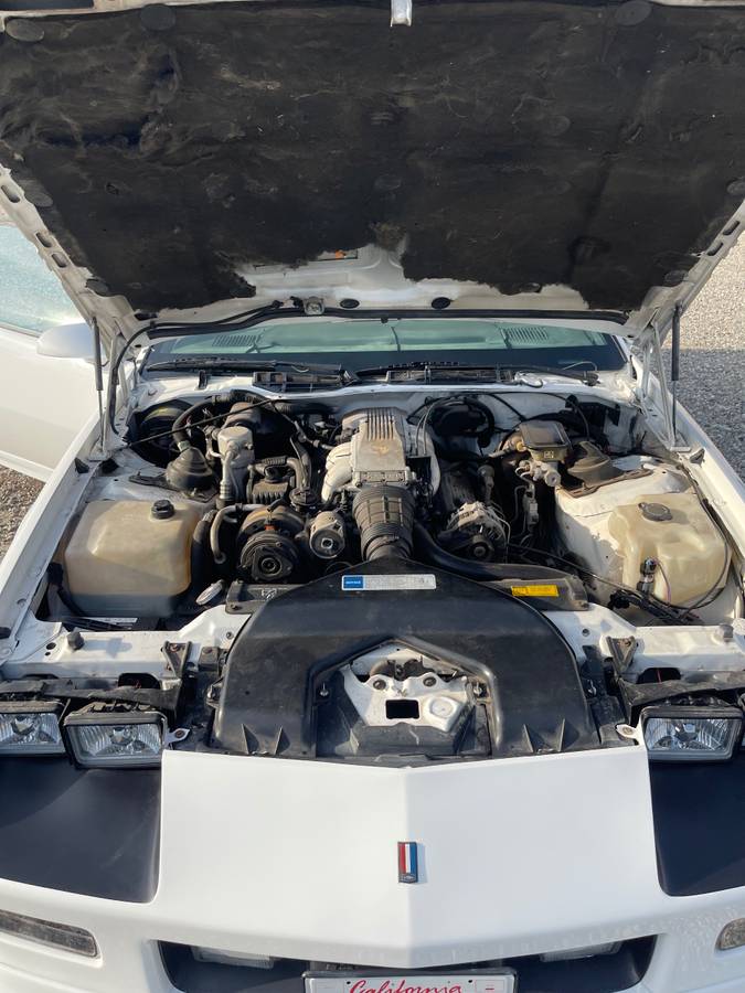 Z28-camaro-1991-white-7