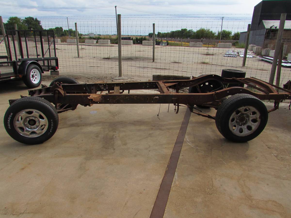 12-ton-truck-frame-1949-orange
