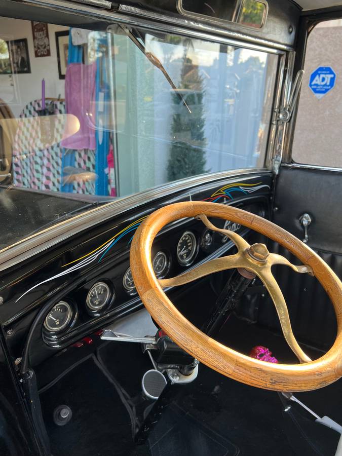 26-ford-model-t-1926-black-7
