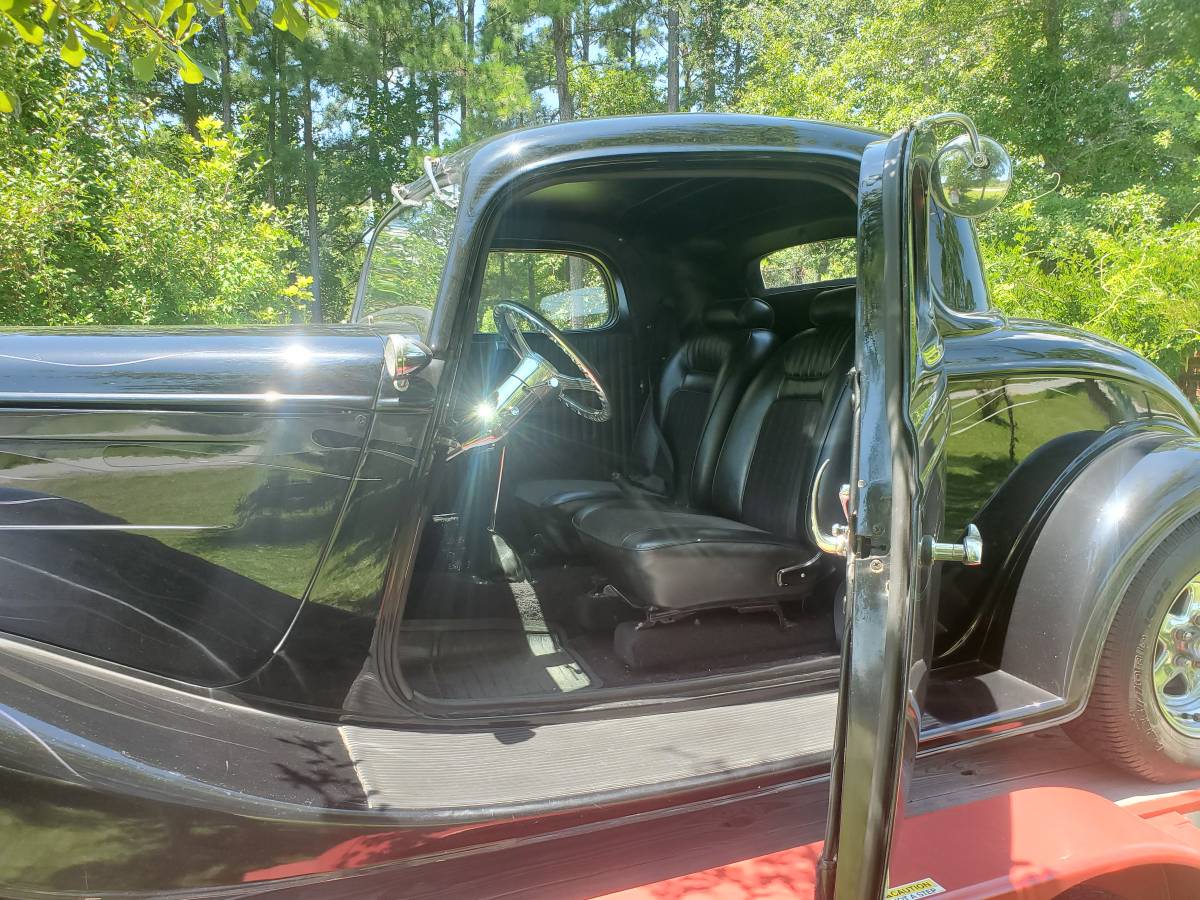 34-ford-1989-black-1