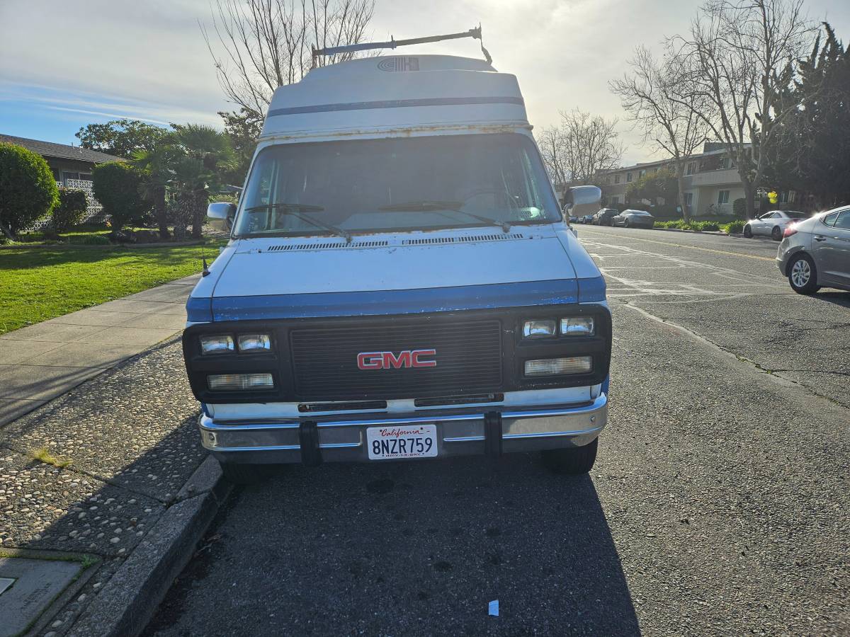 3600-vandura-hightop-campervan-1993-white-12