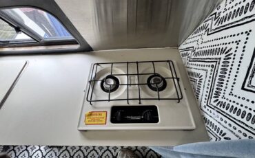 3600-vandura-hightop-campervan-1993-white-5