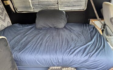3600-vandura-hightop-campervan-1993-white-7