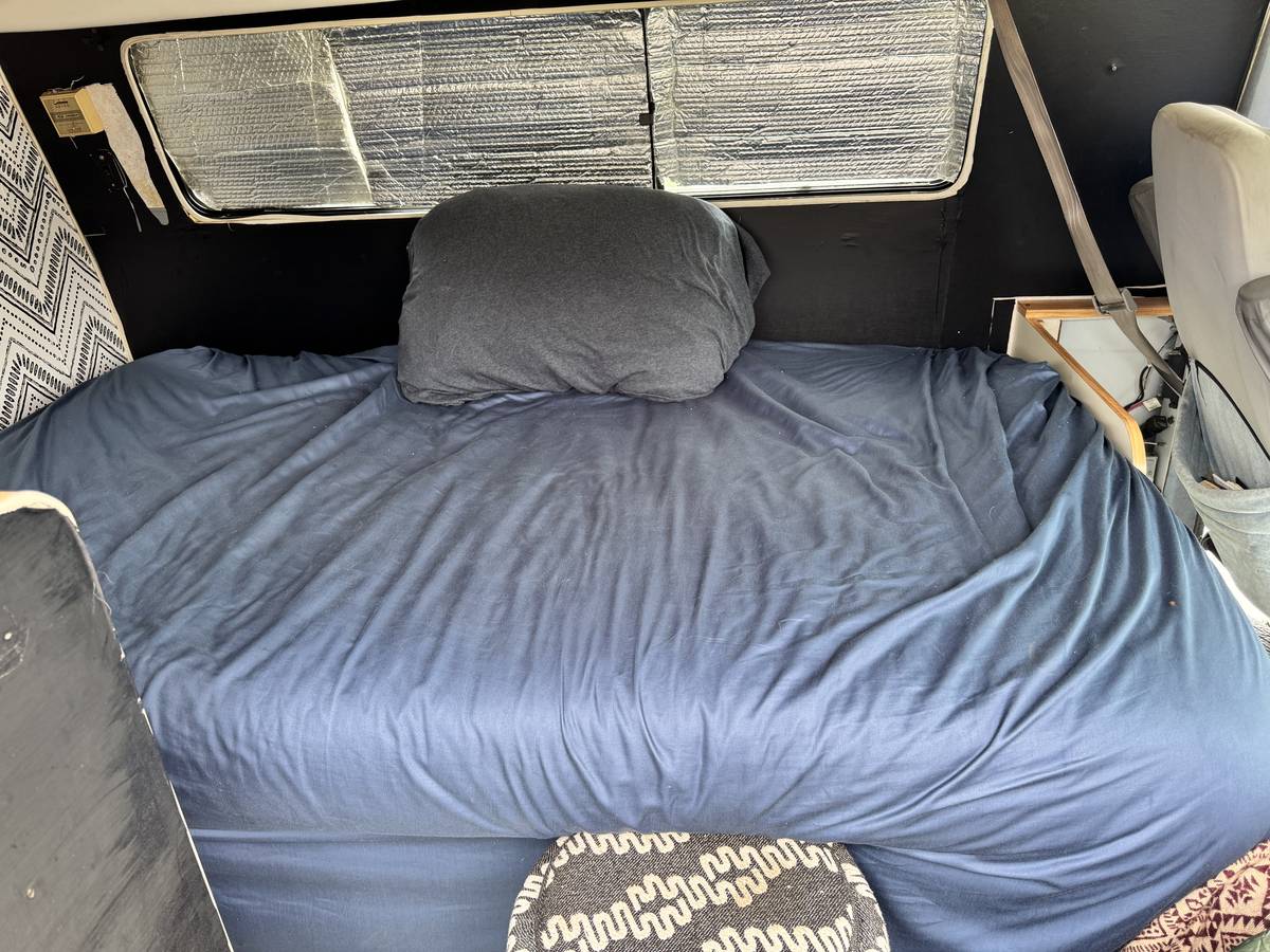 3600-vandura-hightop-campervan-1993-white-7