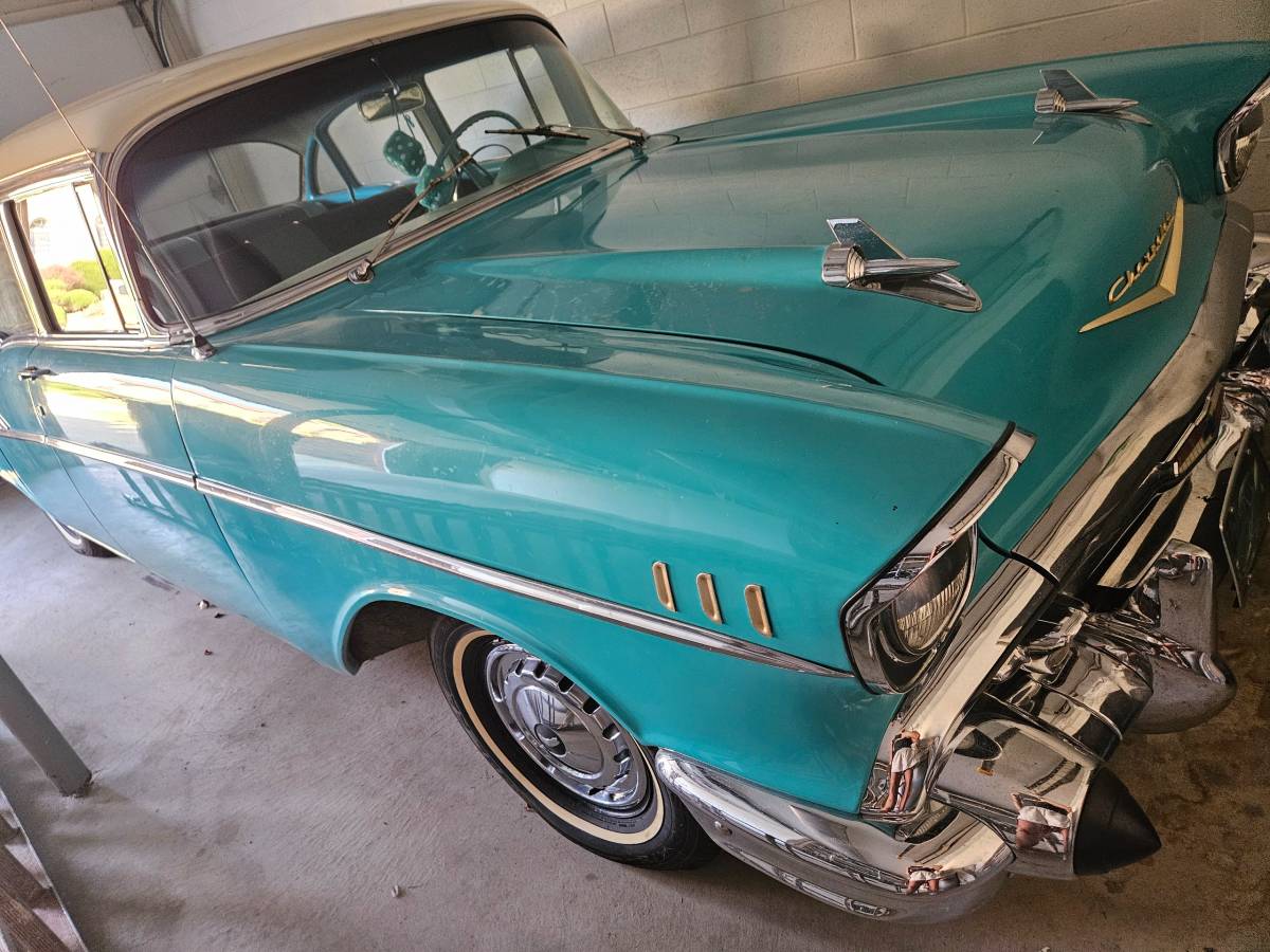 4-door-chevy-sedan-1957
