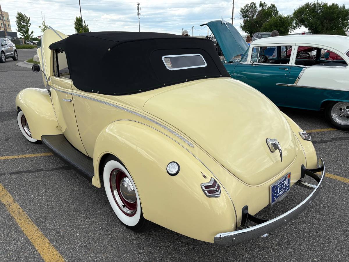 40-ford-1940-yellow