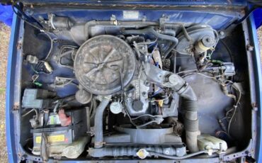 4wd-toyota-pickup-truck-1987-blue-2