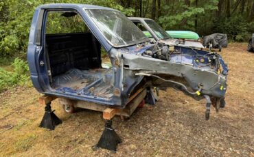 4wd-toyota-pickup-truck-1987-blue-4