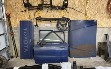 4wd-toyota-pickup-truck-1987-blue-7