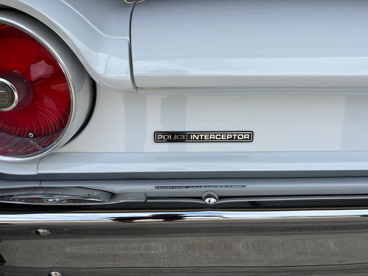 61-ford-fairlane-1961-white-5
