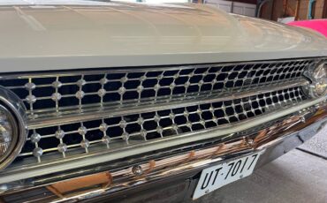 61-ford-fairlane-1961-white-6