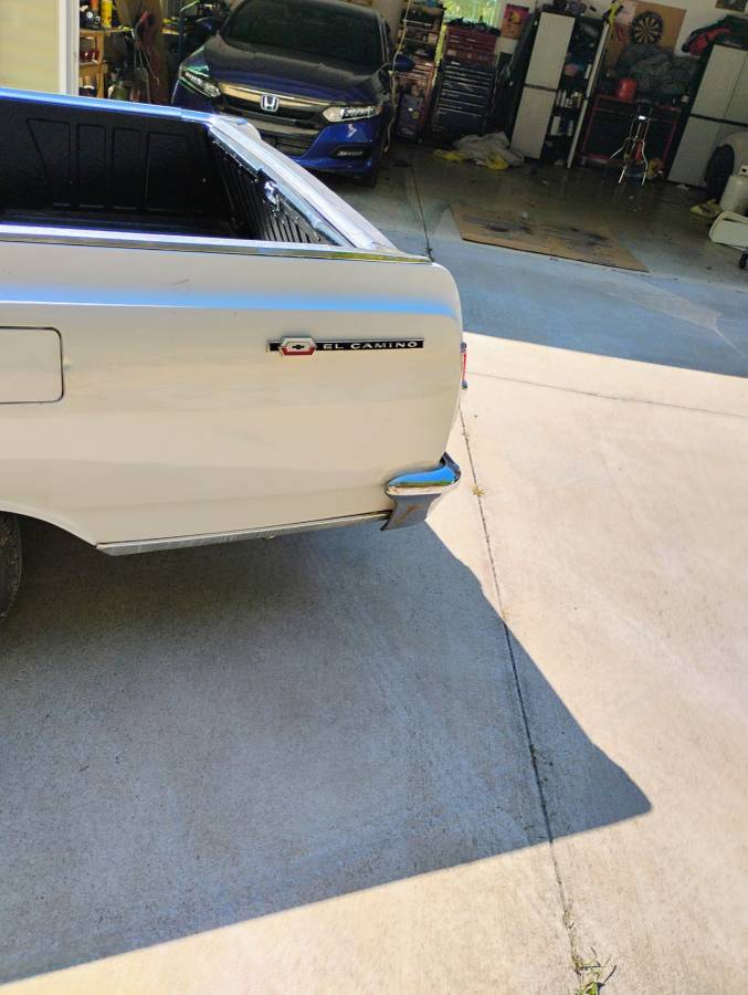 64-chevy-el-camino-1964-white-4