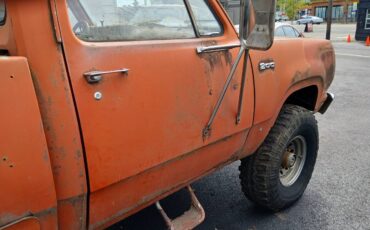 72-dodge-200-1972-8