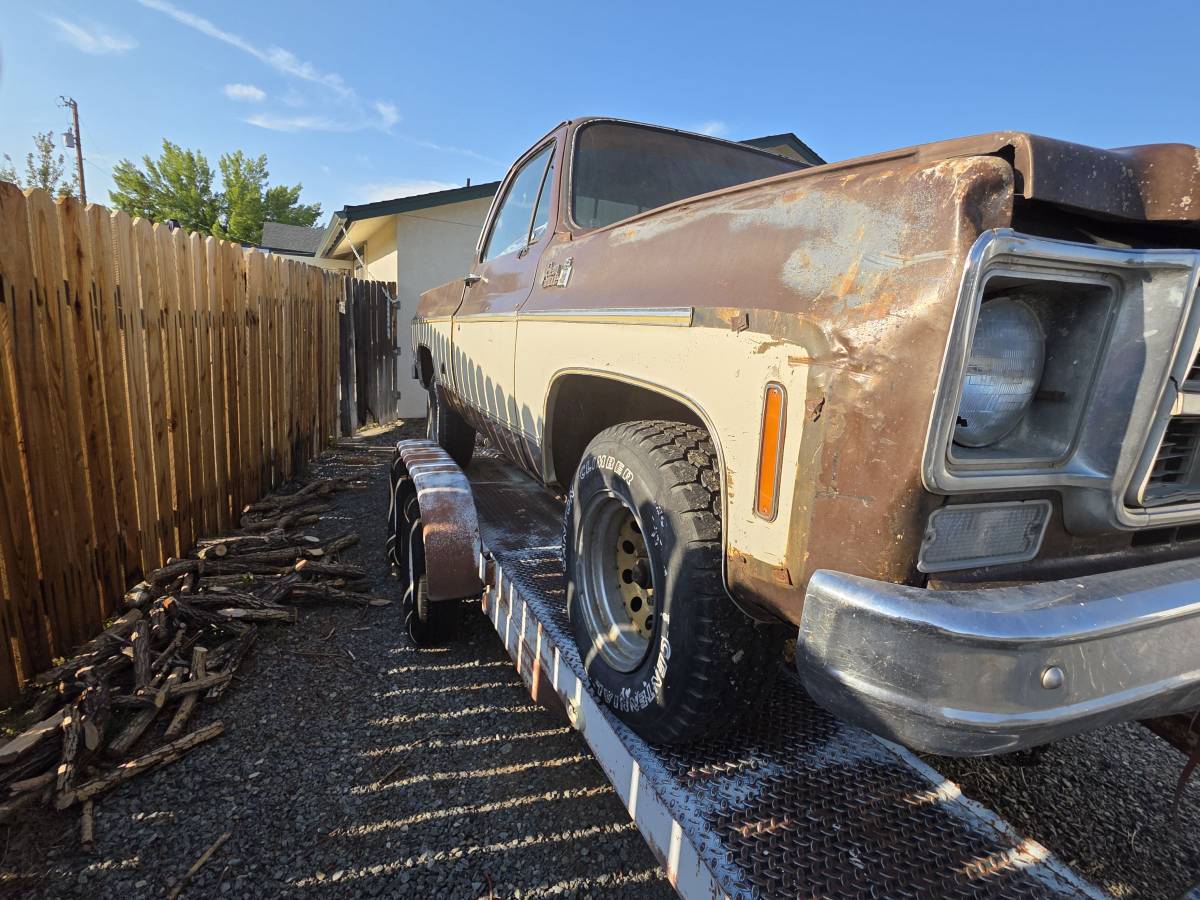 77-gmc-1977-brown-2